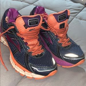 Brooks Adrenaline GTS 15 running shoes
